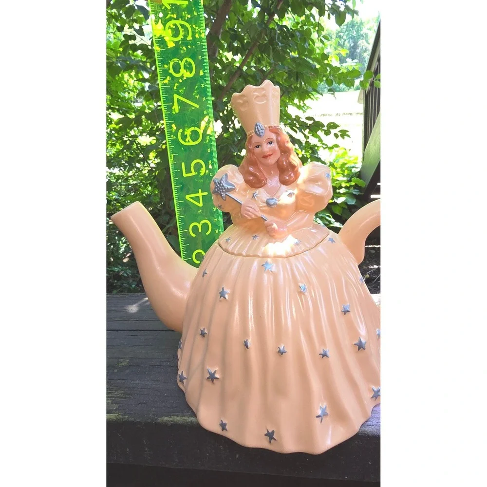 Vintage 1998 Warner Bros Glinda the Good Witch Wizard of Oz Teapot